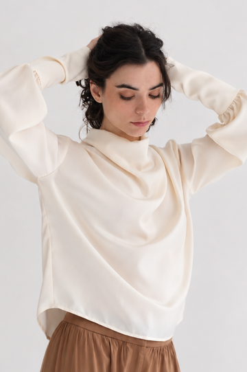 Top Amira Hueso